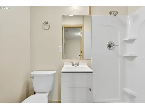 142 Holmes Lane Oregon City OR 97045