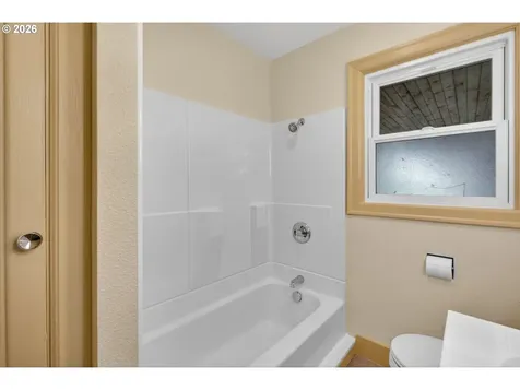 142 Holmes Lane Oregon City OR 97045