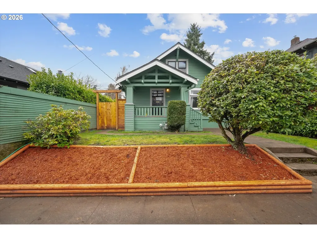 2611 SE 49th Avenue Portland OR 97206