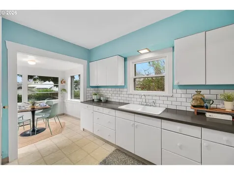 2611 SE 49th Avenue Portland OR 97206