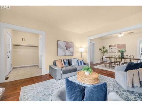2611 SE 49th Avenue Portland OR 97206
