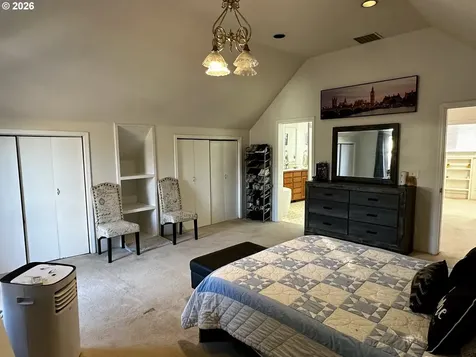 822 S 8th Street Cottage Grove OR 97424