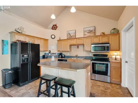291 N Palisade Street Rockaway Beach OR 97136
