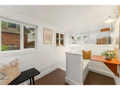 6416 S Corbett Avenue Portland OR 97239