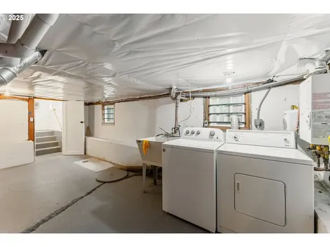 6416 S Corbett Avenue Portland OR 97239