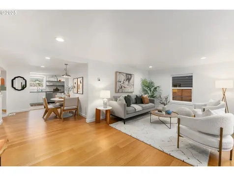 6416 S Corbett Avenue Portland OR 97239