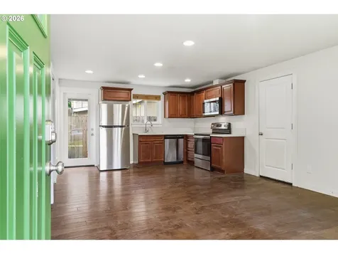 3223 SE 122nd Avenue Portland OR 97236