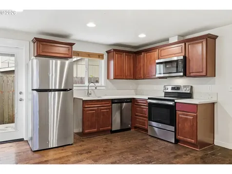 3223 SE 122nd Avenue Portland OR 97236