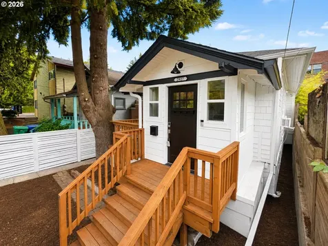 2927 SE Morrison Street Portland OR 97214