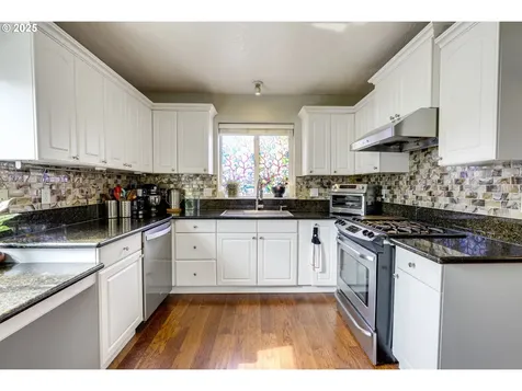 1919 SE 162nd Avenue Portland OR 97233