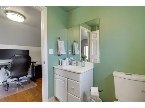 1919 SE 162nd Avenue Portland OR 97233