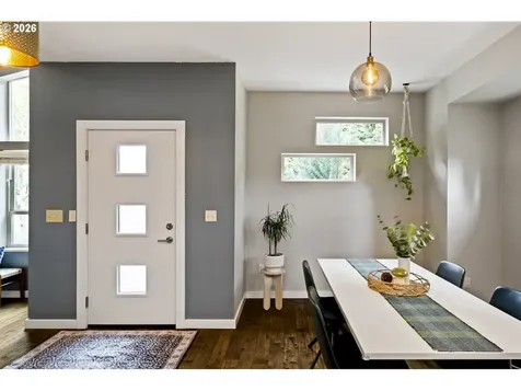 9302 SW 30th Avenue Portland OR 97219