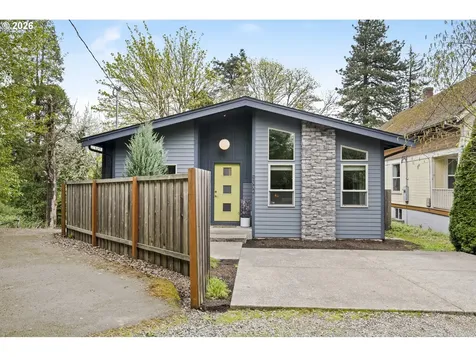 9302 SW 30th Avenue Portland OR 97219