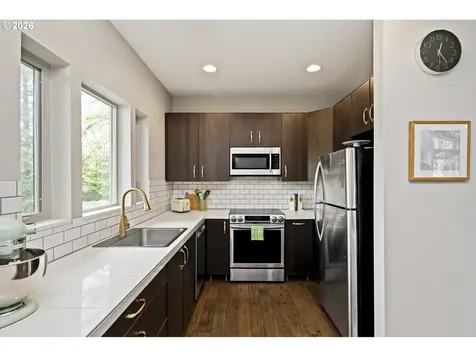 9302 SW 30th Avenue Portland OR 97219