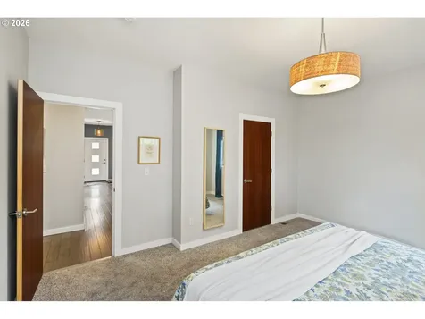 9302 SW 30th Avenue Portland OR 97219