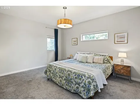 9302 SW 30th Avenue Portland OR 97219