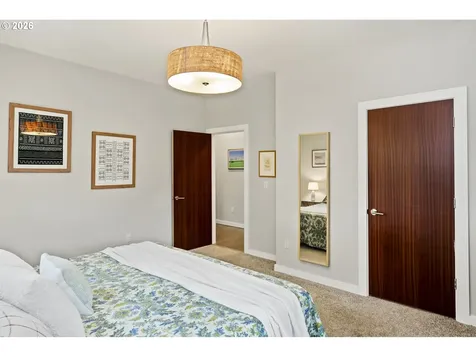 9302 SW 30th Avenue Portland OR 97219