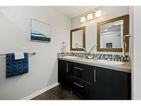 9302 SW 30th Avenue Portland OR 97219