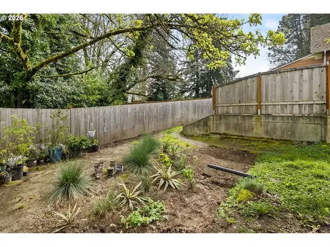 9302 SW 30th Avenue Portland OR 97219
