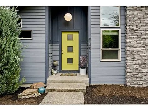 9302 SW 30th Avenue Portland OR 97219