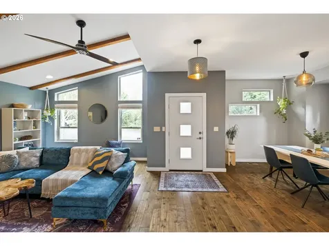 9302 SW 30th Avenue Portland OR 97219