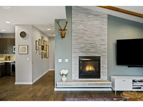 9302 SW 30th Avenue Portland OR 97219