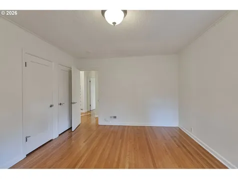 6815 SW 8th Avenue Portland OR 97219