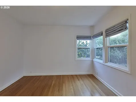 6815 SW 8th Avenue Portland OR 97219