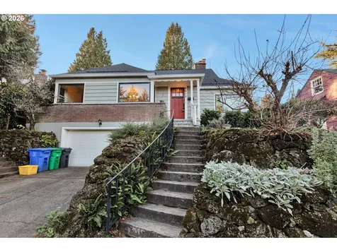 6815 SW 8th Avenue Portland OR 97219