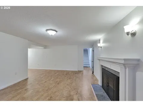 6815 SW 8th Avenue Portland OR 97219