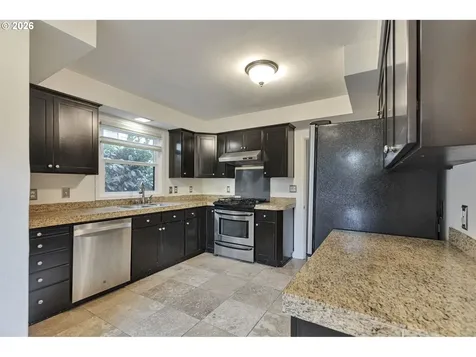 6815 SW 8th Avenue Portland OR 97219