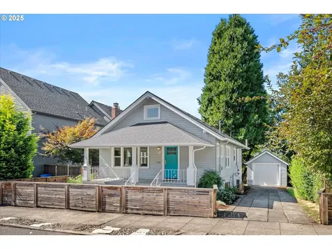 4225 SE 28th Avenue Portland OR 97202