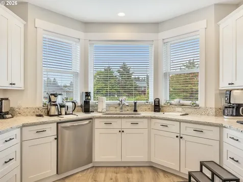 451 W Kershul Circle Gearhart OR 97138