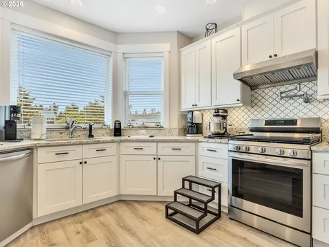 451 W Kershul Circle Gearhart OR 97138