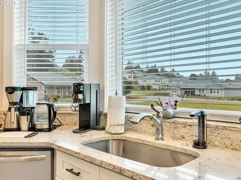 451 W Kershul Circle Gearhart OR 97138