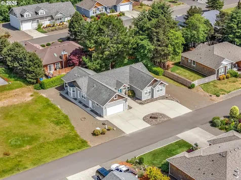 451 W Kershul Circle Gearhart OR 97138