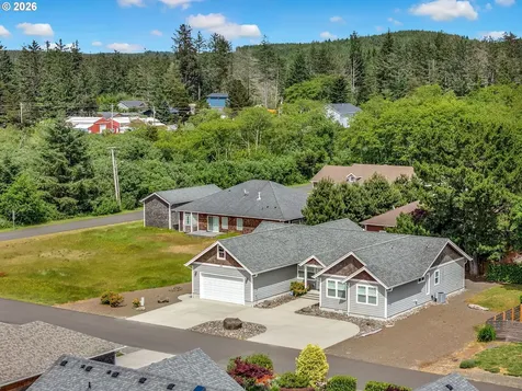 451 W Kershul Circle Gearhart OR 97138