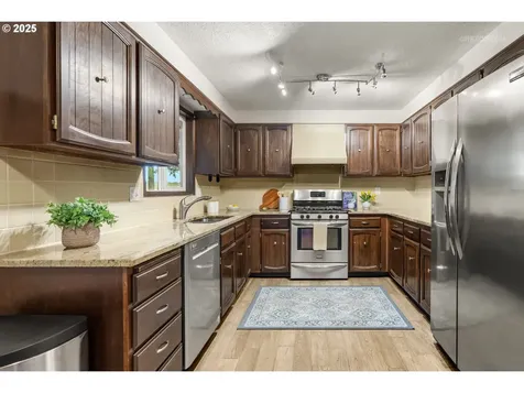 6480 Chessington Lane Gladstone OR 97027