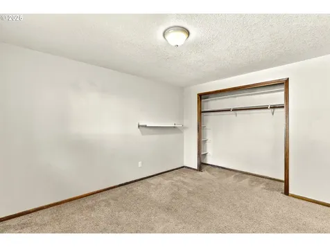6480 Chessington Lane Gladstone OR 97027