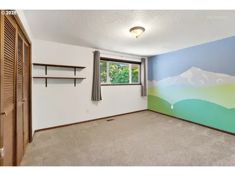 6480 Chessington Lane Gladstone OR 97027