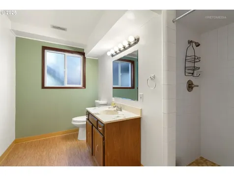6480 Chessington Lane Gladstone OR 97027