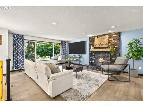 6480 Chessington Lane Gladstone OR 97027