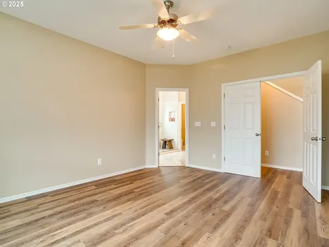 5641 SE Chase Loop Gresham OR 97080