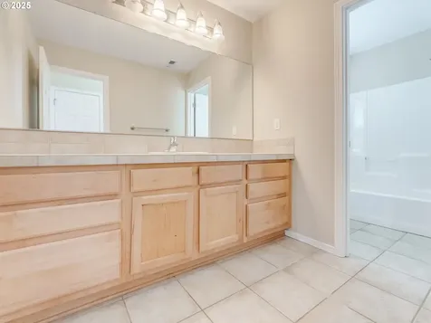 5641 SE Chase Loop Gresham OR 97080