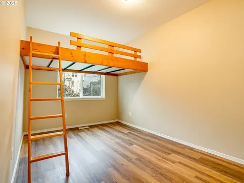5641 SE Chase Loop Gresham OR 97080