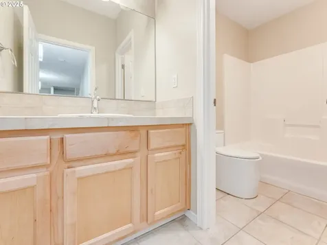 5641 SE Chase Loop Gresham OR 97080
