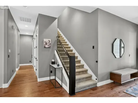 108 W 16th Street La Center WA 98629