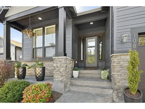 108 W 16th Street La Center WA 98629