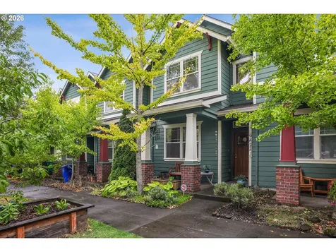 6422 NE Garfield Avenue Portland OR 97211