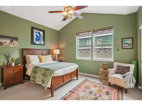 6422 NE Garfield Avenue Portland OR 97211